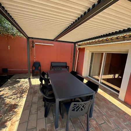 Villa De 3 A A 200 M De La Avec Piscine Privee Et Terrasse Amenagee Agde