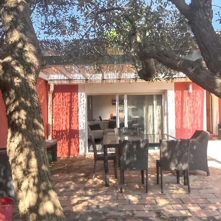 Villa De 3 A A 200 M De La Avec Piscine Privee Et Terrasse Amenagee *
