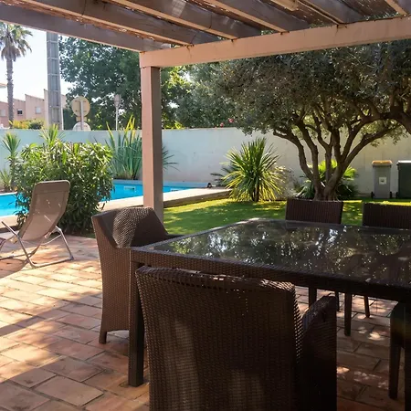 De 3 A A 200 M De La Avec Piscine Privee Et Terrasse Amenagee Villa Agde