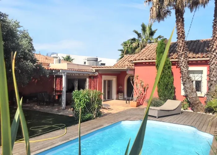 Charmante A Avec Piscine Privee Et Jardin