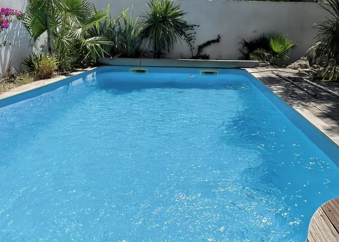 Charmante A Avec Piscine Privee Et Jardin