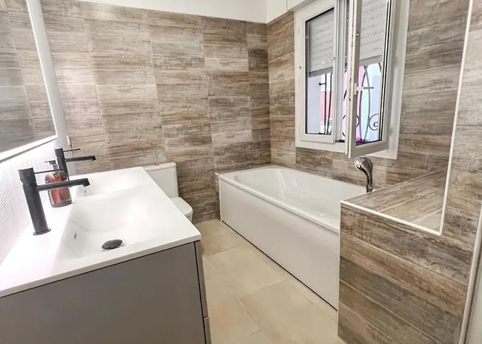 Charmante A Avec Piscine Privee Et Jardin ヴィラ