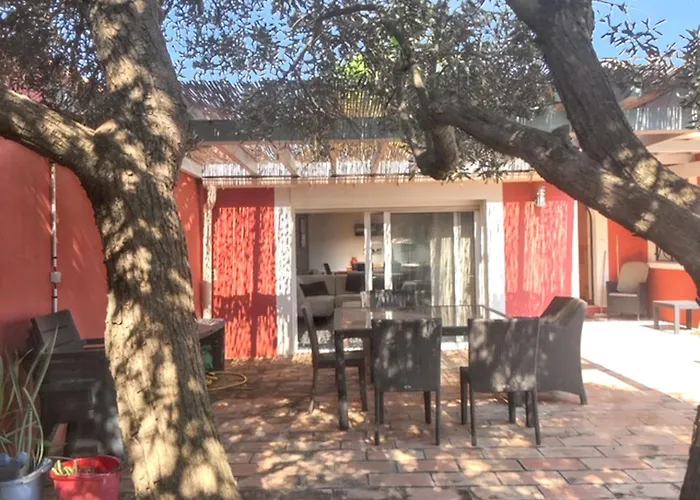 ヴィラ Charmante A Avec Piscine Privee Et Jardin *